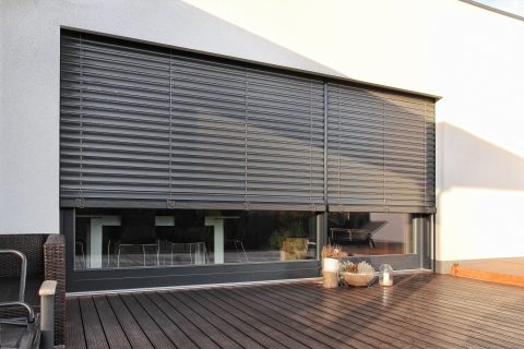 baie vitrée brise soleil aluminium